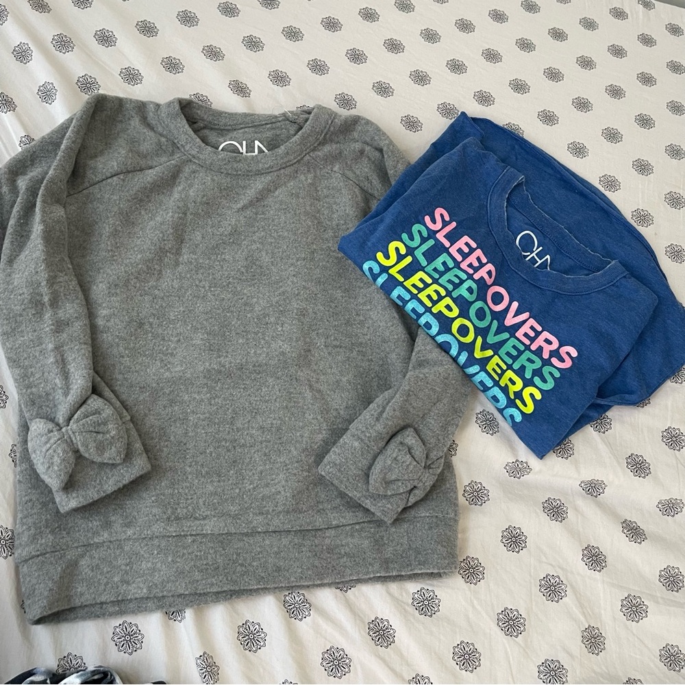 NWT Chaser Girls Bundle Size 6 Cozy Bow Sweatshirt & Sleepovers Tee